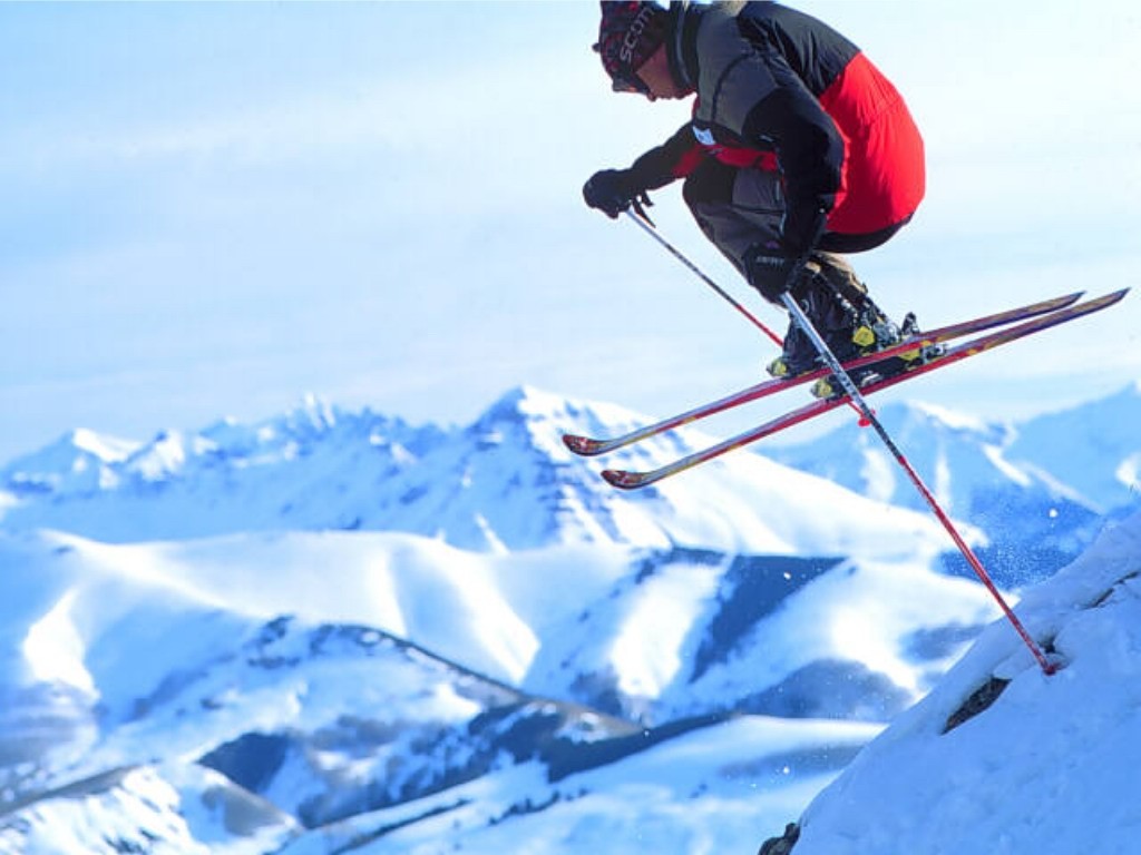 Лыжи спорт в удовольствие. Лыжи это здорово. Фото на аватарку горные лыжи. Picture on Skis. Ski picture